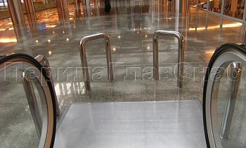 Защитный барьер эскалатора в Симферополе. Готовые проекты ПерилаГлавСнаб