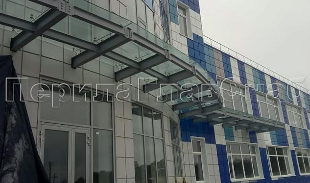 пос. Першино козырек на подконструкции в Симферополе. Готовые проекты ПерилаГлавСнаб