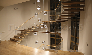 Перила для лестниц в частном доме в Симферополе. Готовые проекты ПерилаГлавСнаб