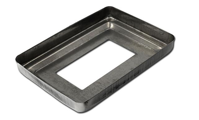 Низ стойки фигурный под трубу 31х61 мм, 105х75х0.4, высота 16 мм, полированный (AISI 304) k377 3