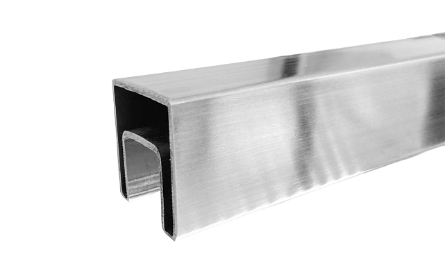 Труба 40х40 мм с пазом 24 х 24 под стекло, AISI 304 шлифованная k856-2 4 Труба 40х40 мм с пазом 24 х 24 под стекло, AISI 304 шлифованная k856-2 4